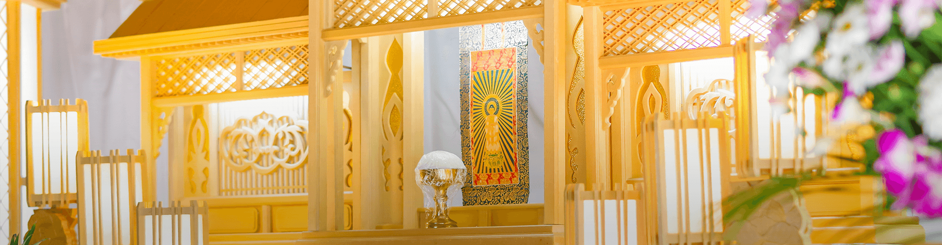 葬儀会場の祭壇の写真